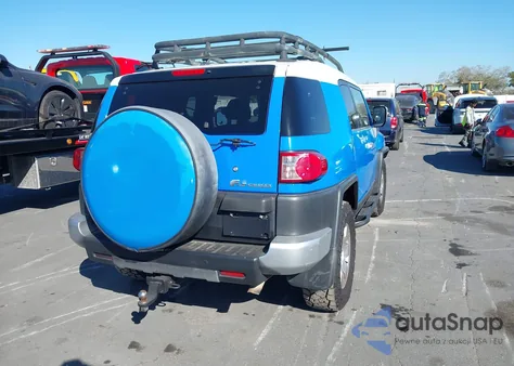 2007 Toyota Fj Cruiser z USA, uszkodzony, nr VIN JTEZU11F670017654